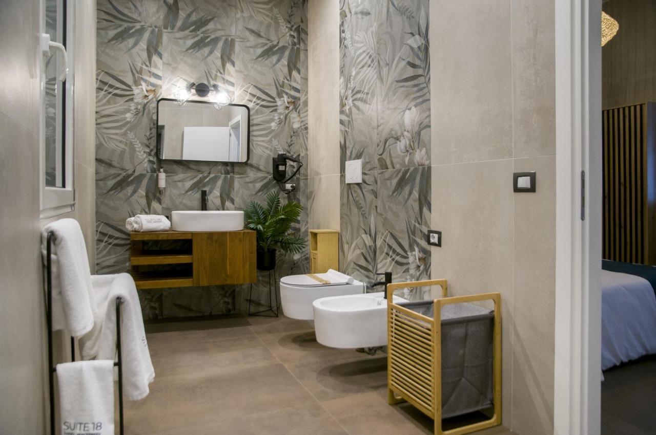 Suite 18 Luxury Apartments บารี ภายนอก รูปภาพ