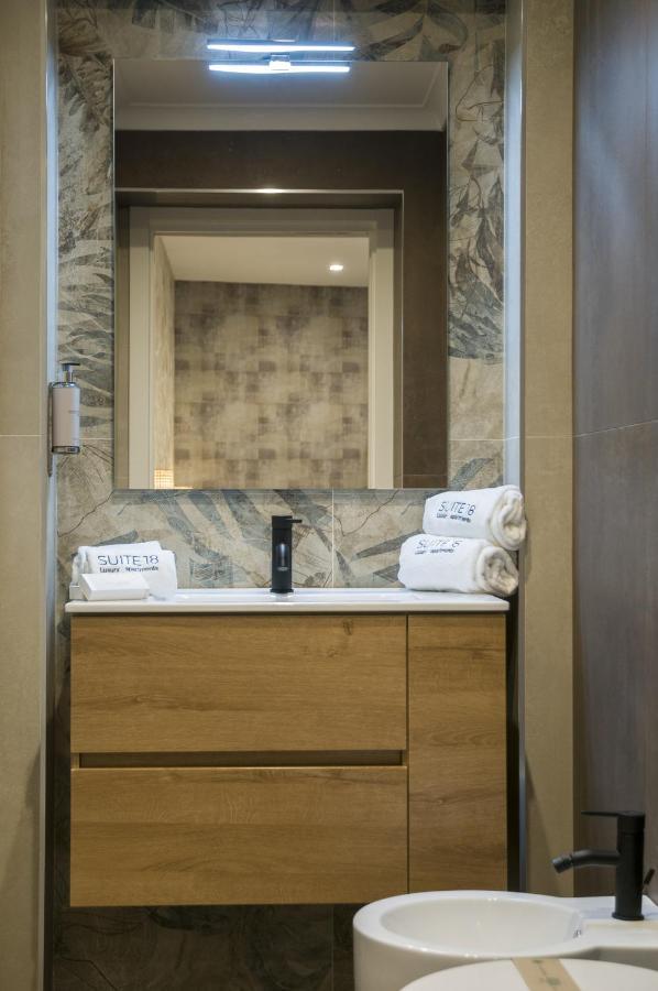 Suite 18 Luxury Apartments บารี ภายนอก รูปภาพ