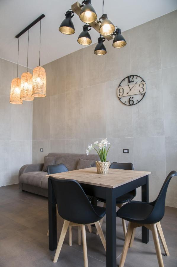 Suite 18 Luxury Apartments บารี ภายนอก รูปภาพ