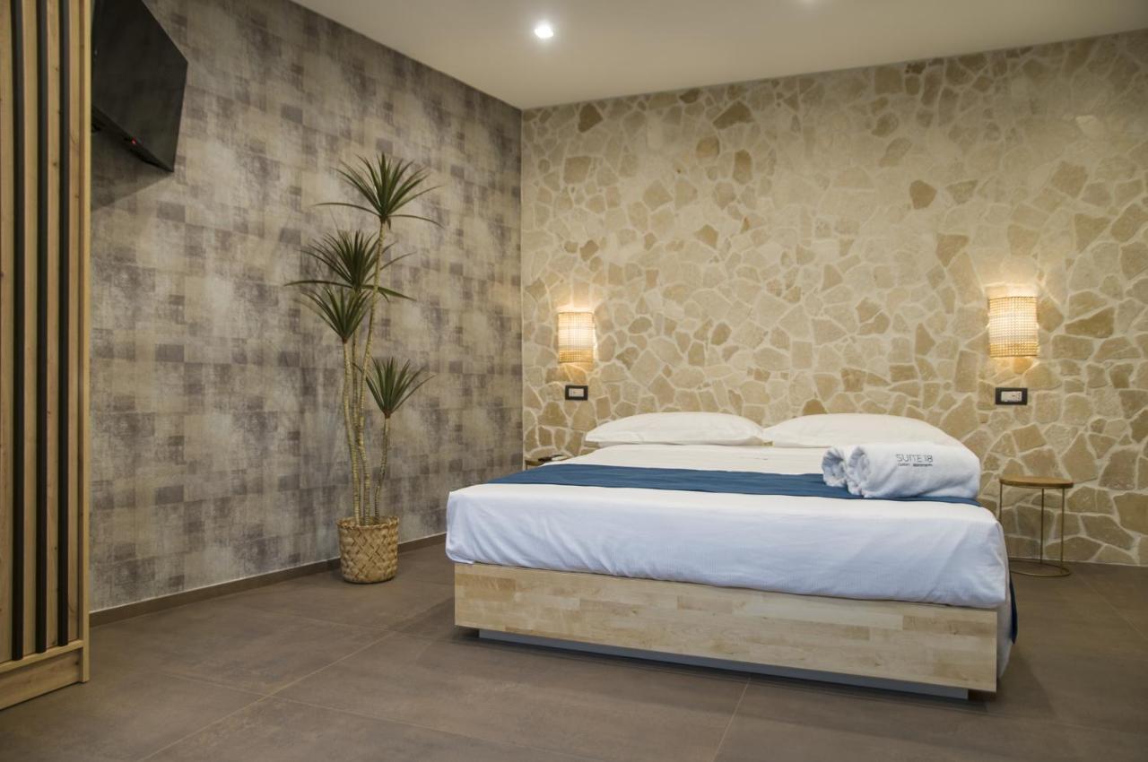 Suite 18 Luxury Apartments บารี ภายนอก รูปภาพ