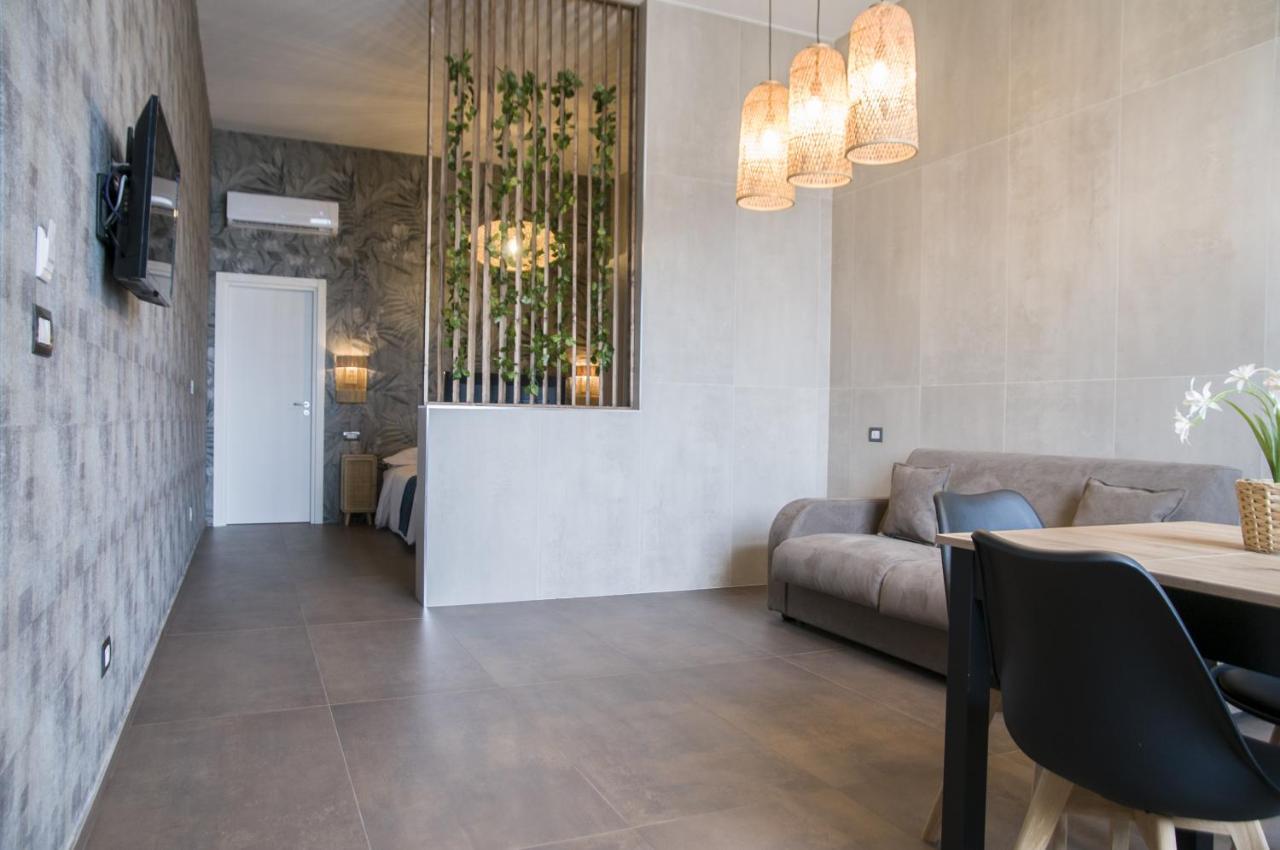 Suite 18 Luxury Apartments บารี ภายนอก รูปภาพ