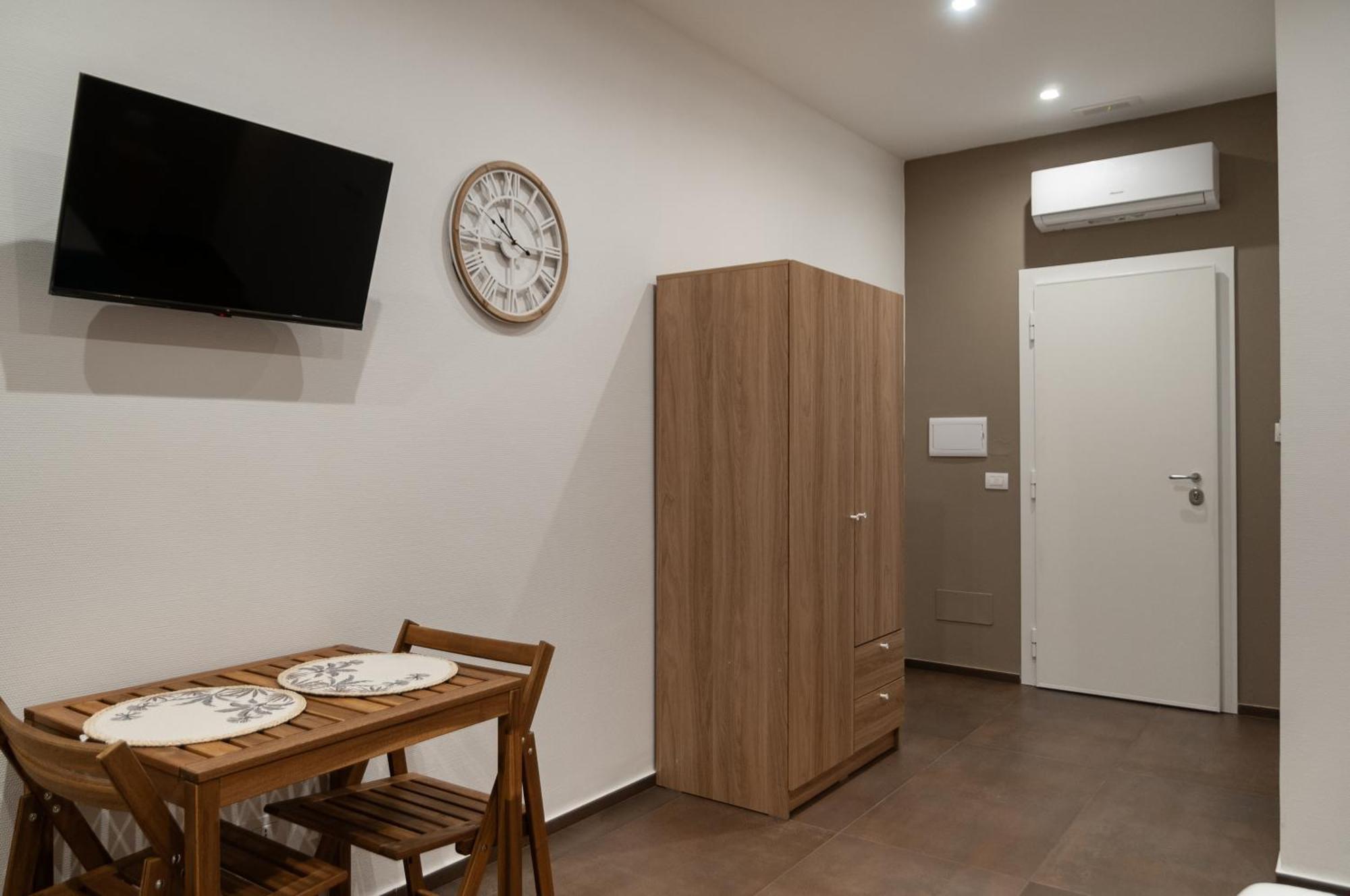 Suite 18 Luxury Apartments บารี ภายนอก รูปภาพ