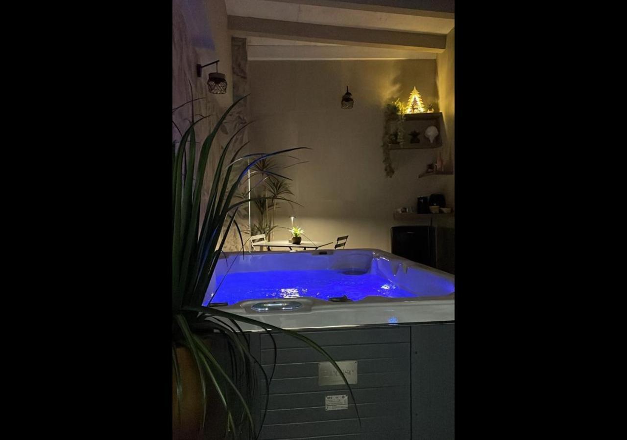Suite 18 Luxury Apartments บารี ภายนอก รูปภาพ